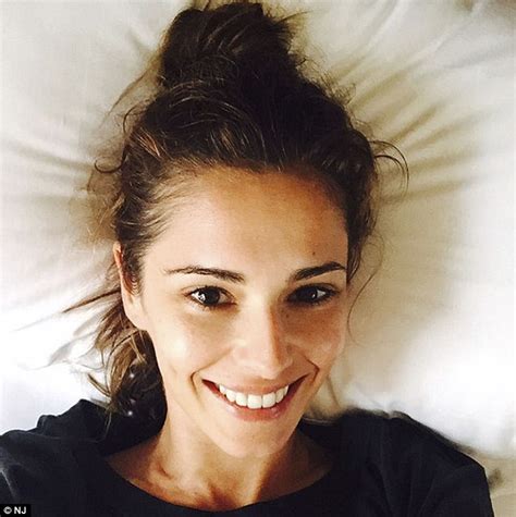 Cheryl Fernandez Versini Shows Off Her Toned Abs In Very Sexy Red Bikini Selfie Daily Mail Online