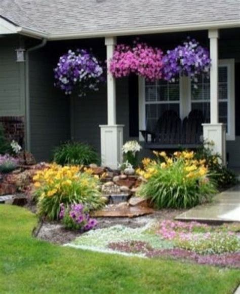 Incredible Flower Bed Design Ideas For Your Small Front Landscaping18