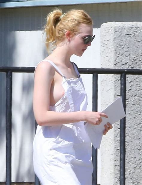 Elle Fanning Nip Slip 7 Photos Thefappening