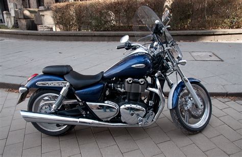 Filetriumph Thunderbird1600 1 Wikimedia Commons