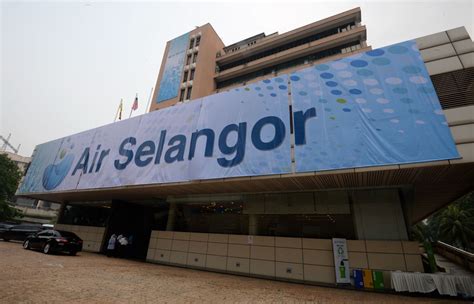 Setelah selesai nikah di siam, terus aja daftar di jpn dan kbri kuala lumpur? Kakitangan Pejabat Air Selangor Wilayah Kuala Langat ...