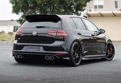 SAVAGE Black On Black Golf Mk7 R