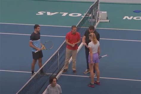 Mirra Andreeva battuta nella finale del torneo femminile da un uomo è un sostituto dell ultim ora