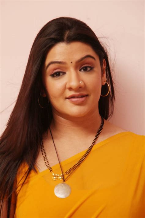 Picmusiq Aarthi Agarwal Spicy Stills In Saree From 420 Movie