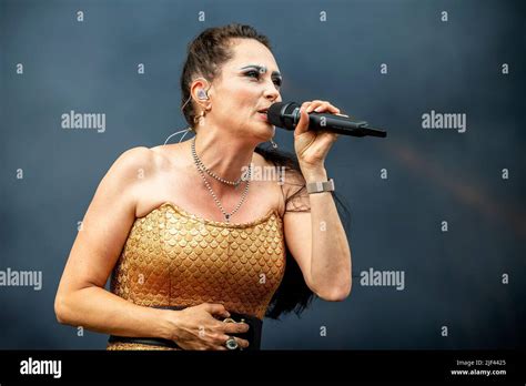Sharon Den Adel 2022 Hi Res Stock Photography And Images Alamy