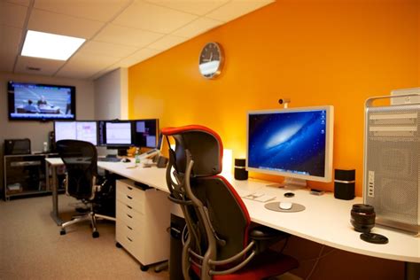 Tumblr Mrqip69mx91rqeb09o1 1280 60 Awesome Office Workspaces Part 19