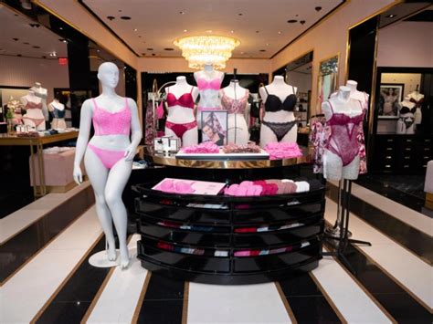 Exclusive A Look Inside Victoria’s Secret’s Updated Stores Windowswear