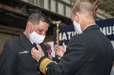 Hunt Becomes 17th Navy Reserve Force Master Chief Article View News