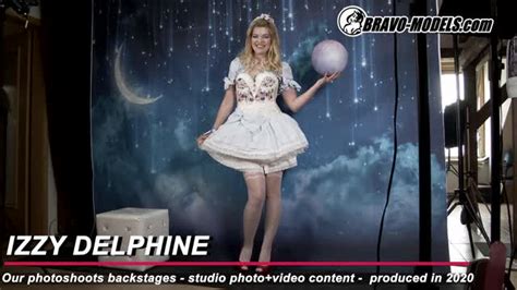 Backstage Cosplay Photoshoot With Izzy Delphine XBIZ TV