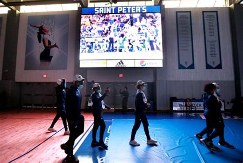 ‘strut Up Saint Peters Fans Give Ncaa Tournament Cinderella A Hero