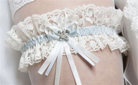 20 Fabulous Lace Wedding Garter Ideas That You Cannot Say No Page 2