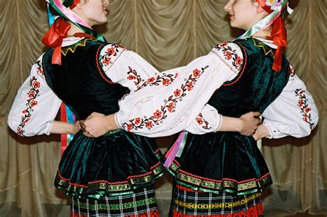 Ukrainian Traditional Dance Clothing Vogue