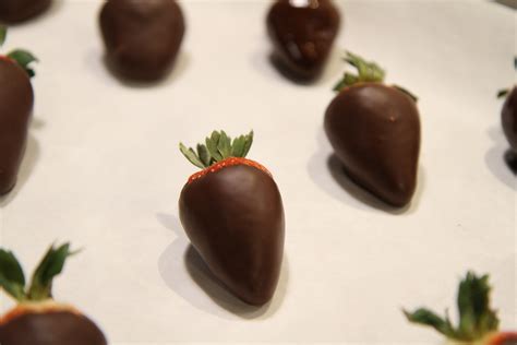 Valentines Day Chocolate Dipped Strawberries