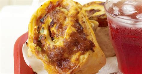 I cook the eggs first, add the cheese, and then wrap it up in a low cal tortilla. 10 Best Low Calorie Dinner Rolls Recipes