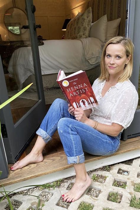 Reese Witherspoon May Be A Huge Star But Her Homes Are Still So Cozy And Inviting See Inside