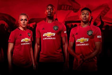Kick off at 15:30 (gmt) on 2nd may, 2021. Manchester United - Paul Pogba dévoile la maillot domicile ...