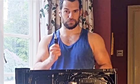 henry cavill building a gaming pc is all the soft porn you ll need today clocked