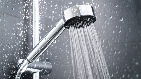 7 Easiest Ways To Clean Your Shower Head