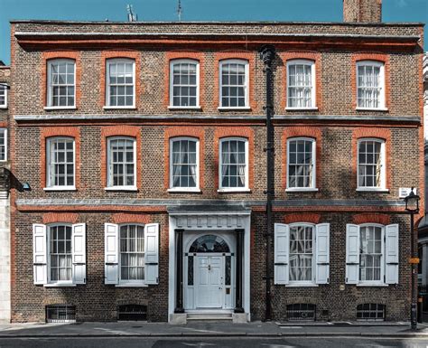 60 Carey Street Was Built In 1731 2 As A Business And Townhouse For
