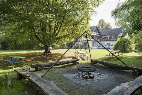 The swiss youth hostels offer affordable, sustainable overnight stays for families, individuals at any age. Schaffhausen Youth Hostel in Schaffhausen - Prices 2020 ...