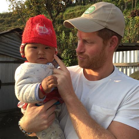 The world's very first look at meghan markle and prince harry's baby is now here. Prince Harry and Babies - 48 Adorable Pictures of Prince Harry With Babies