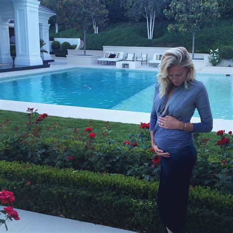 Paulina Gretzky Is Pregnant See Her Baby Bump E Online