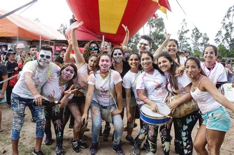 Carnavales En Perú 5 Costumbres Que Perduran En El Tiempo Viajar Por