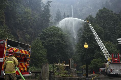 Fire Crews Make Headway On Gorge Fires The Spokesman Review