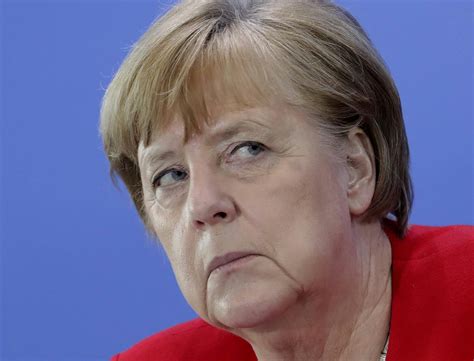 Corona Krise Angela Merkel Empört über Vergehen Nach Lockerungen Express