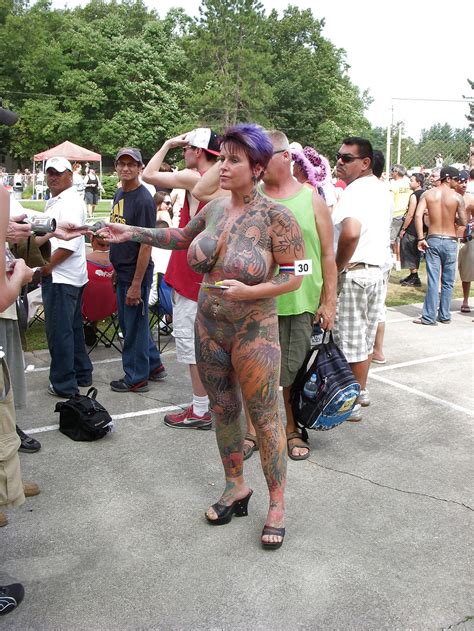 Shameless Naked Sluts In Public 11 Pics XHamster