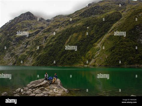 The Beautiful Lake Marian Fjordlandnew Zealand Stock Photo Alamy