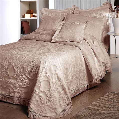 Antique Medallion Bedspread Collection By La Rochelle Paul S Home Fashions