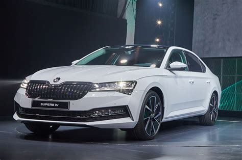 Stay connected with ht auto to get latest news headlines from automobile world. Skoda Superb facelift India launch in mid-2020 - Autocar India