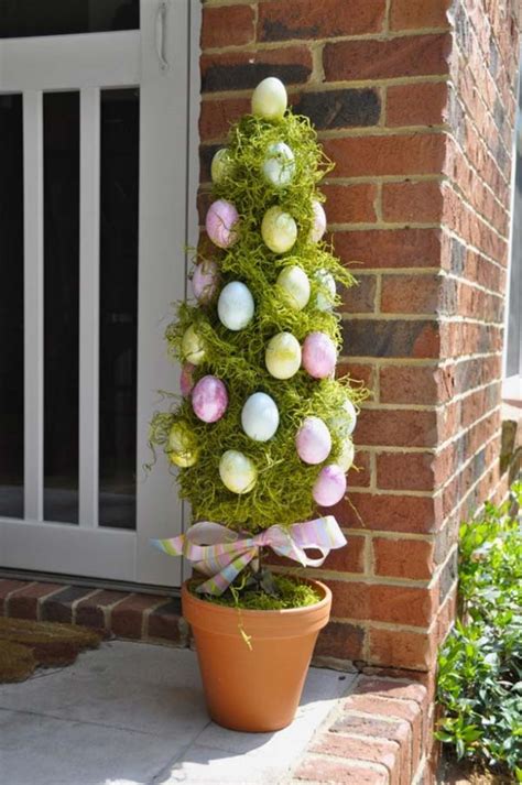 These easter home decor ideas incorporate bunnies, eggs, flowers and even grass. 29 Cool DIY Outdoor Easter Decorating Ideas - Amazing DIY ...