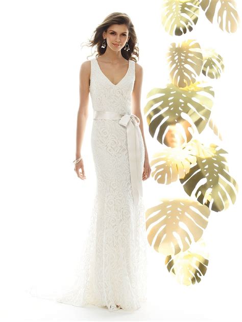 Every bride should feel amazing and comfortable on her wedding days, whether you're over 40, 50, 60 or 70 or.? Wedding Dresses For Second Marriage Over 40 (With images ...