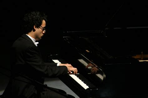 Eduardo hernandez segundo and was finished in 2010. Presenta Eduardo Salón Hernández recital de piano ...