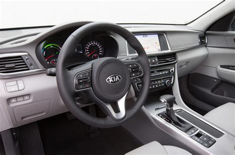 Kia Targets Co2 Emissions Of 37gkm From New Optima Plug In Hybrid