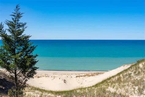 12 Best Lake Michigan Beaches With White Sand And Stunning Views