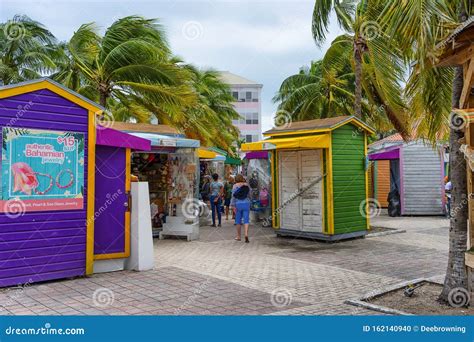 Nassau Bahamas Straw Market Scenes Editorial Image Image Of 212019