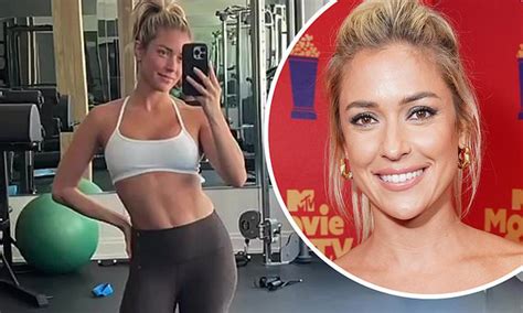 Kristin Cavallari Flaunts Her Toned Abs At The Gym Following Divorce