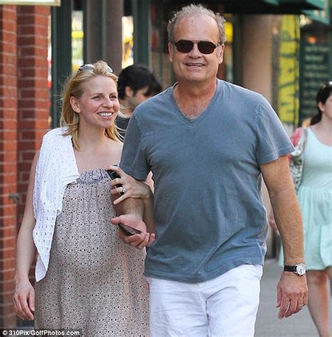 Kelsey Grammer And His Pregnant Wife Kayte Enjoy A Romantic Stroll In