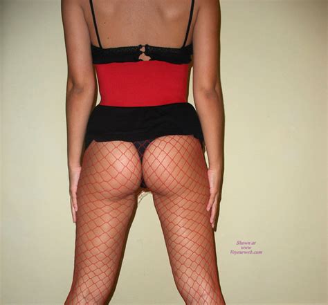 Red Whalenet Stockings December 2007 Voyeur Web Hall Of Fame