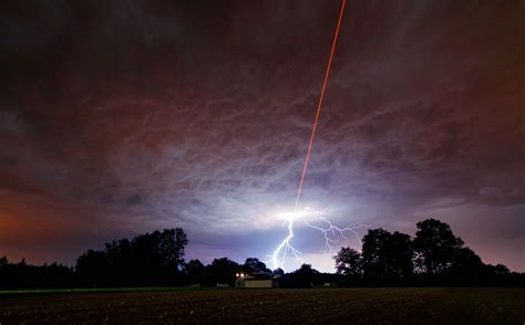 Astrophoto Laser Lightning