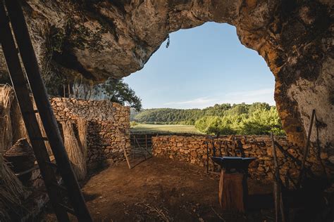Le Village De La Madeleine Sites Troglodytiques à Tursac Guide Du Périgord