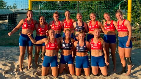 Las Jugadoras De La Selección De Beach Handball De Noruega Pidieron Cambiar La Vestimenta Para