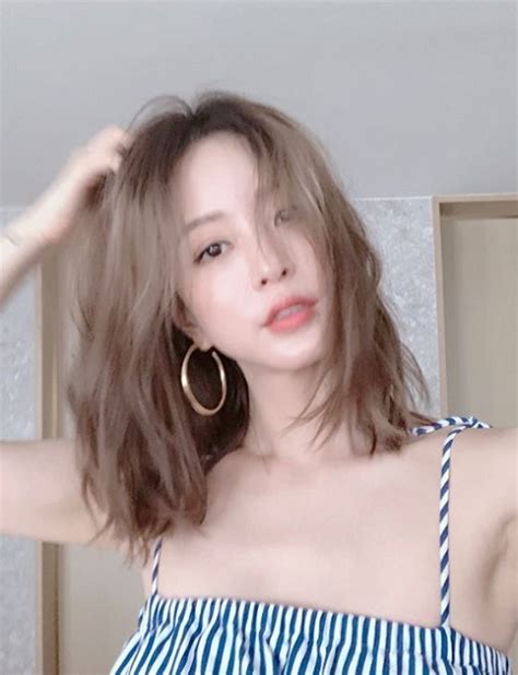 민주당 정권을 끝내기 위해서는 이준석이 되야함. 한예슬, 몽환적이거나 섹시하거나