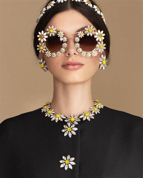 These Dolce And Gabbana Floral Daisy Sunglasses Make Us Crave Springtime