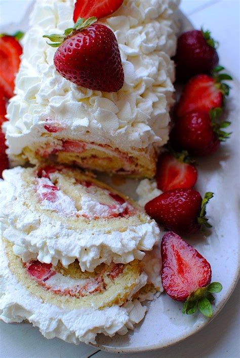 Strawberry Swiss Roll Cakes Cakes Photo Fanpop