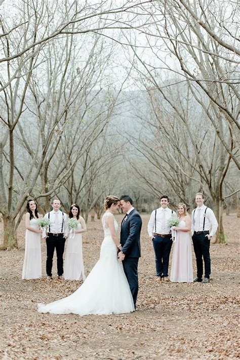 When the natural light of day casts a golden glow, it makes for a beautifully lit moment to be captured. 30 Super Fun Wedding Photo Ideas and Poses for your Wedding Party