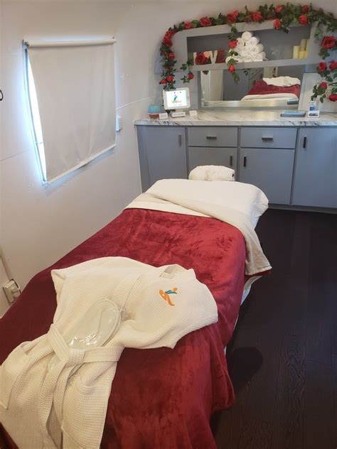 Massage Rv Massage Room Decor Massage Therapy Rooms Massage Table Spa Massage Mobile Spa